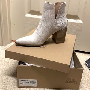 Brand new Steve Madden bone, print booties! Size 8